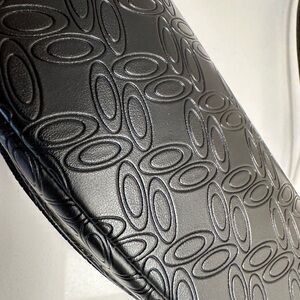 ❌SOLD ❌Oakley Sunglasses soft designer case with zipper and wrist strap black